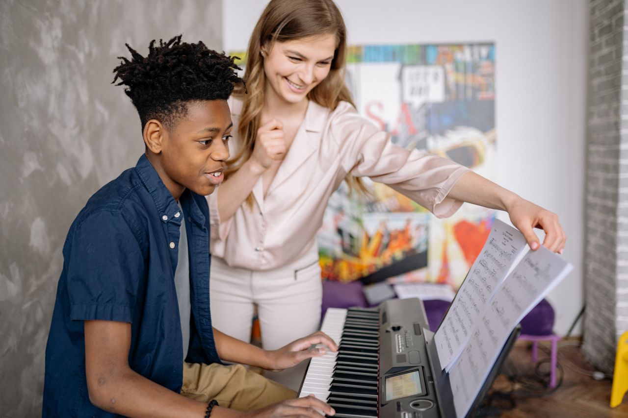 Envie de progresser en musique ? Prenez des cours avec allegromusique.fr